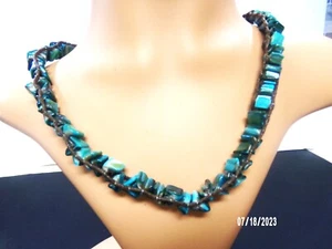 COLLAR DE COLECCIÓN CON CORDONES DE ABULÓN TEÑIDO AZUL TURQUESA CORTE GRUESO - Imagen 1 de 5