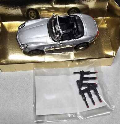 Corgi  007 James Bond BMW Z8  Il mondo non basta. - Immagine 1 di 4