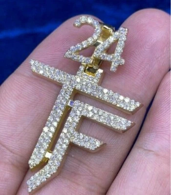 Colgante de plata 925 con número de letra personalizado de circonita cúbica de 2,12 quilates RD para hombre REGALO GRATIS Foto 1 de 4