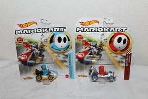 Hot Wheels Mario Kart hellblau Shy Guy Standard Kart und Shy Guy RED B-Dasher  - Bild 1 von 4