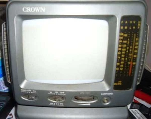 Rare Tv Crown BTV_328 AM/FM Radio DC Jack Stereo Earphone Vinage Rare Secam D/K - Picture 1 of 10