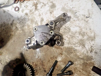 Yamaha XS 400 1980 bomba de aceite Foto 1 de 3