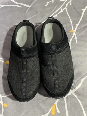 EASY SPIRIT EXPLORE 24 Black  Slip-On  Mules Women’s Sz. 6.5 - Image 1 of 4