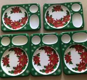 Christmas Divided Plastic Trays Meals snacks appetizers Vintage Lot Of 5 trays - Picture 1 of 4