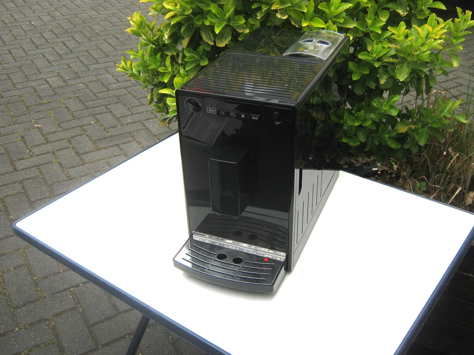 MELITTA Kaffeevollautomat Caffeo Solo & Milk E950-222 Funktionsfähig - Bild 1 von 4