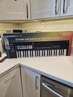 Launch Key/49 - Image 1 of 4