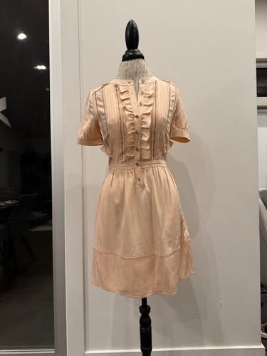 Abito Coach in seta elegante con volant pesca taglia 0