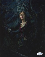 Emily Blunt Into the Woods Signed Autograph 8x10 Photo Emily Blunt Into the Woods Signed Autograph 8x10 Photo