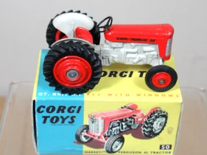 CORGI No.50 MASSEY-FERGUSON 65 TRACTOR . 1st VERSION. - Picture 1 of 12