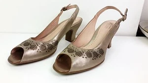 Sandalias Clarks Artisan Oro Mujer Tacón Abierto Puntera Diseño Perforado 9.5 M - Imagen 1 de 9