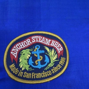 Toppa ricamata Anchor Steam anni 80 INUTILIZZATA 3,75" x 2,75" birra San Francisco, CA - Foto 1 di 10