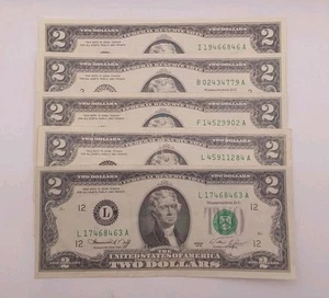 Lot Of 5 Two Dollar Billls Federal Reserve Notes Series 1976-2013 1957A Red Seal - Picture 1 of 13