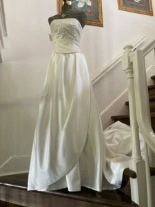Alfreds Angelo Bridal Gown Wedding Dress Ivory Sz 4 Formal #1623 retail 750. - Picture 1 of 12