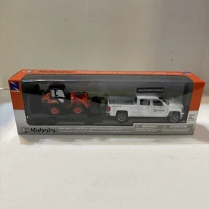 New-Ray Toys New 10" Kubota R630 W/ Chevy Silverado 1500 Pick Up Truck & Trailer - Picture 1 of 8