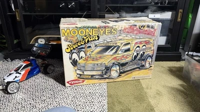 Furgoneta callejera Kyosho Moon Eyes 1998 1/10 vintage Foto 1 de 4
