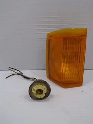 VW Rabbit 1981 - 84 destro passageiro lateral dianteiro lâmpada de seta 175 953 050 captador  - Imagem 1 de 4