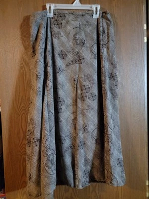 Falda Christopher & Banks Talla 10 Marrón Estampado Paisley Foto 1 de 4