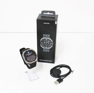 Samsung Galaxy Watch Ultra SM-L705U 47mm LTE titane argent bracelet noir - Photo 1 sur 3