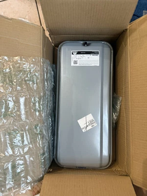 Vaso espansione 10 LT caldaia Immergas 1026652 Victrix Zeus Superior 26, 32 - Immagine 1 di 3