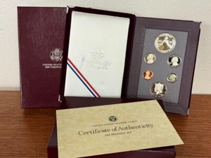 1988 PRESTIGE PROOF COIN SET WITH SILVER DOLLAR - Picture 1 of 3