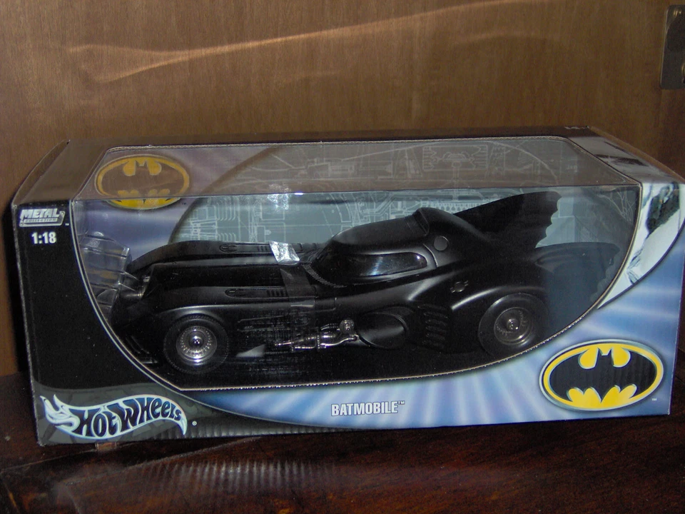 BATMOBILE HOT WHEELS 1/18 NUOVA MOLTO RARA - Immagine 1 di 1