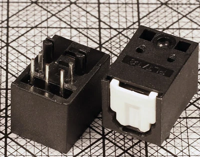 2x Everlight PLT133/T8 Photolink (Toslink) trasmettitore fibra ottica - Immagine 1 di 3