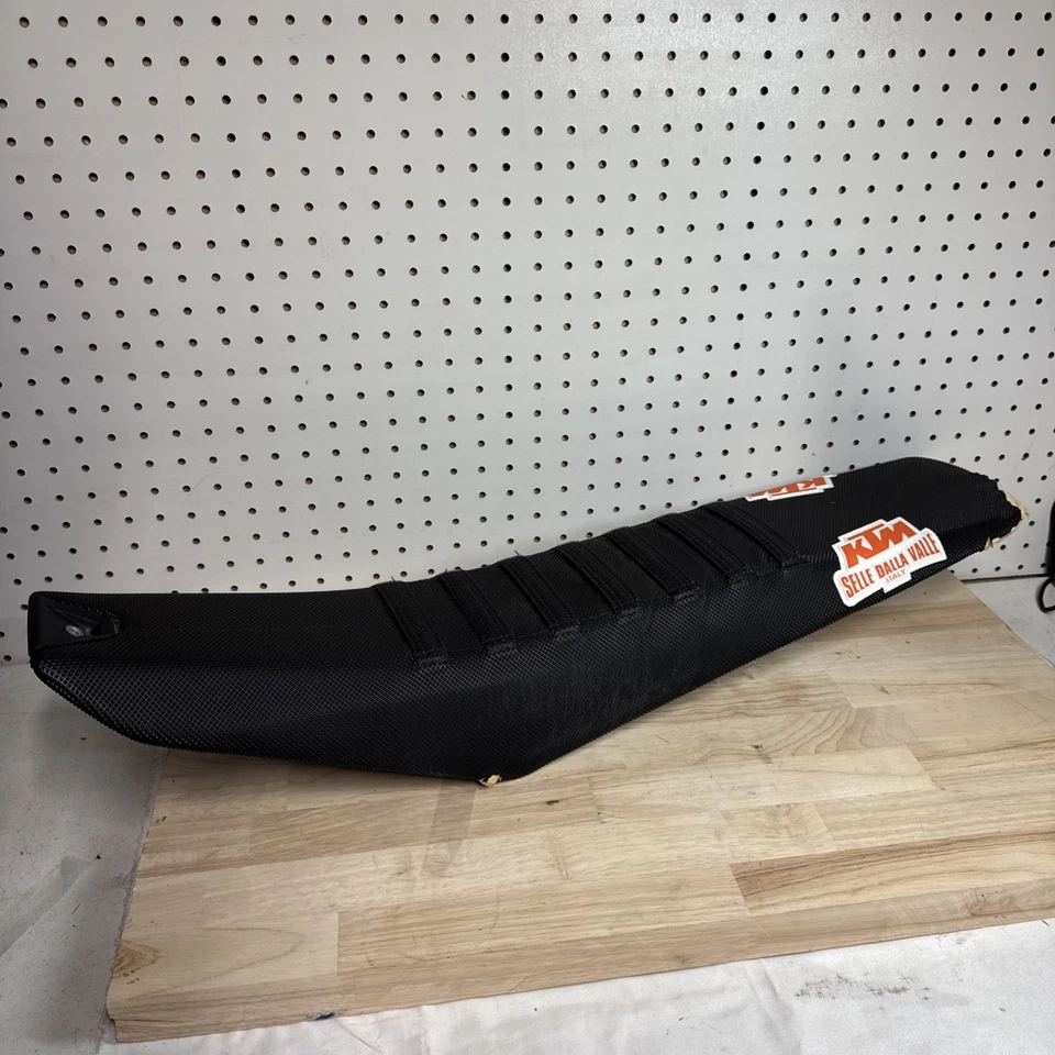 ASIENTO DE CARRERAS DE FÁBRICA OEM KTM 125 150 250 300 350 450 500 SX SXF EXCF 79707240000 Foto 1 de 4