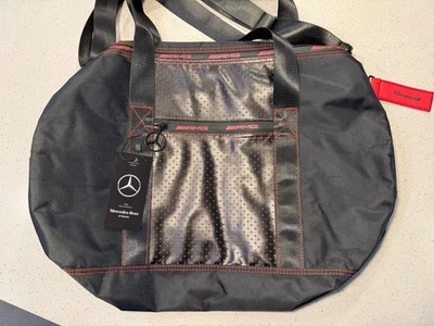 Bolsa de viagem Mercedes Benz AMG Weekender preta vermelha nova em folha - Imagem 1 de 4