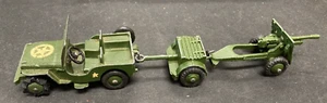 Vintage Green Dinky Toys Jeep # 686 Gun & Gun Trailer Made in England Meccano - Picture 1 of 2