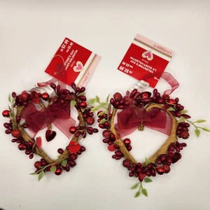 2 Valentines Day Heart with Berries and Red Bow Celebrate It 5" Tall Home Decor - Picture 1 of 3