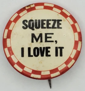 Vintage 1940s Squeeze Me I Love It Red Checkered Carnival Pinback Button - Picture 1 of 3