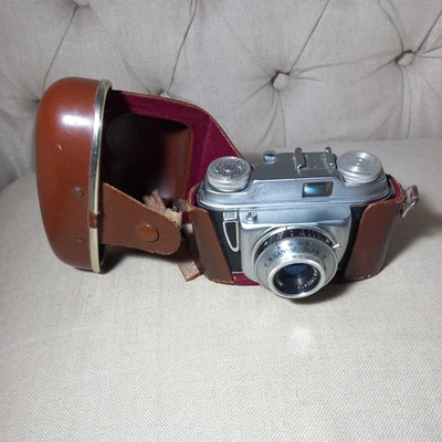 BEIRETTE JUNIOR II CAMERA WITH MERITAR LENS 45mm f/2.9 WITH CASE MADE IN GERMANY - Image 1 of 4