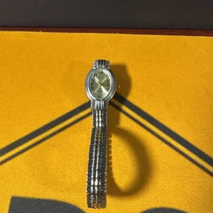 Reloj de cuarzo Advance de dos tonos con banda elástica para mujer - Imagen 1 de 5