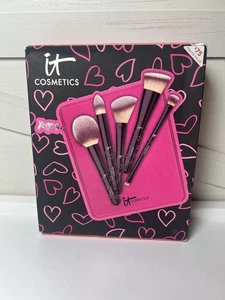 It Cosmetics Your Heavenly Luxe Skin-Loving 5-Piece Makeup Brush Set - Picture 1 of 21