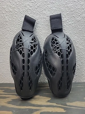 Genuine Alpinestars Elbow Pads Black EN-16211:2012 S Type B Pair - Image 1 of 4