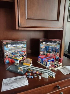 Micro Machines Jeff Gordon Dale Jarrett Race for Finish & Headquarters Playsets - Picture 1 of 4