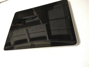 Apple iPad 1st Gen. 32GB FOR PARTS NO POWER - Picture 1 of 9