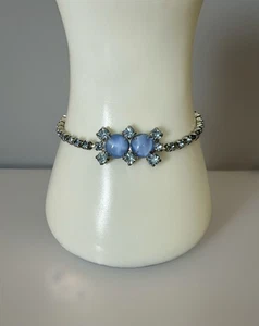 Linda pulsera de diamantes de imitación y cabujón azules de colección. Se adapta a muñeca de 6,5. - Imagen 1 de 6