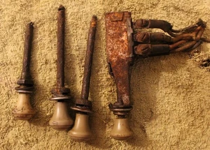 Four Control Knobs-Choke-Throttle-Lights & Possibly Defrost-from 1940s Ford - Bild 1 von 16