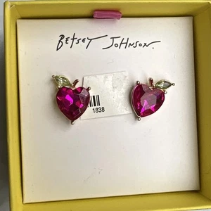 Betsey Johnson Fuchsia Heart-Shaped Apple Stud Earrings, NEW No Lid For Box - Picture 1 of 5