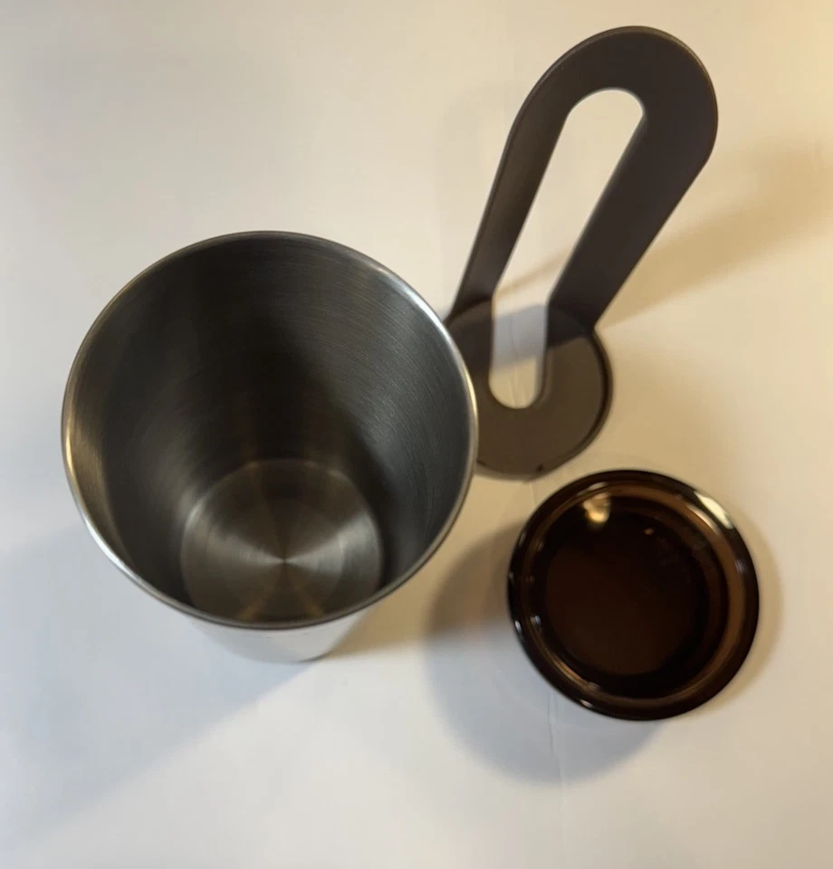 Tarro de almacenamiento Brabantia para tapa de acero inoxidable mate Senseo marrón Foto 1 de 4