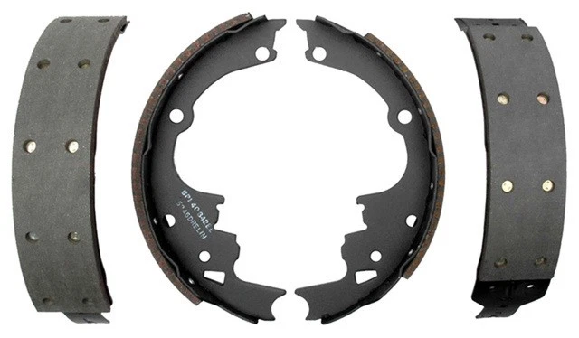 Genuine GM Riveted Rear Drum Brake Shoe Set 19362089 - Image 1 of 2
