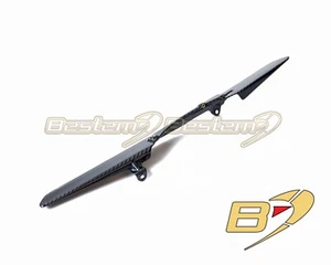 Triumph Speed Triple 1200 2021 protector de cadena de fibra de carbono sarga - Imagen 1 de 5