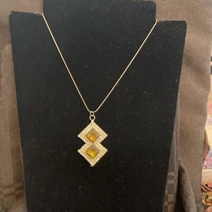 Pretty FANCY Simulated Peridot Green & Crystal SILVER EARRINGS & PENDANT SET! - Picture 1 of 8