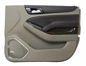 84034986 Front Right Passenger Side Door Panel Coca Dune Suburban Tahoe Yukon - Picture 1 of 7