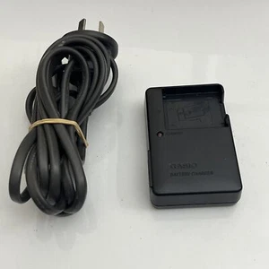 Cargador de batería genuino Casio BC-81L para batería NP-80 NP-82 - Imagen 1 de 8