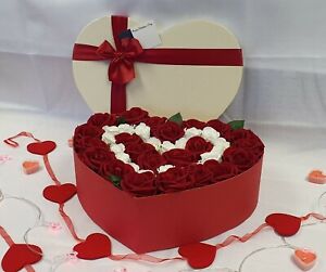 Artificial Flowers Valentine Dried Rose Velvet Heart Box Silk Head Wedding Ivy