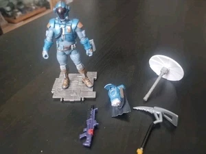 Fortnite Jazwares 4" Inch The Visitor Actionfigur 2018 Epic Games Komplett.. - Bild 1 von 5