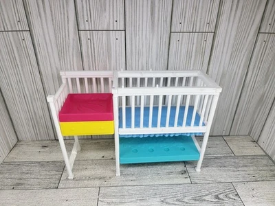 Barbie Skipper Babysitters Inc Siesta y Nutrición Guardería Repuesto SOLO CUNA Foto 1 de 4