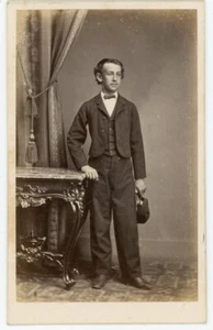 PHOTO CDV photographie Petersen kobenhavn Denmark 1860, un homme pose - Picture 1 of 2